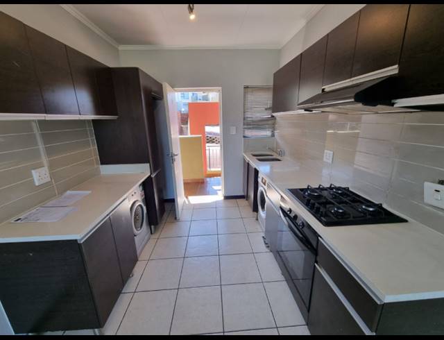 2 BEDROOM APARTMENT FOR SALE IN OAKDENE